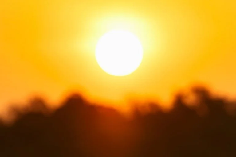 No momento, você está visualizando Cuidados com os eletrônicos durante dias de calor extremo