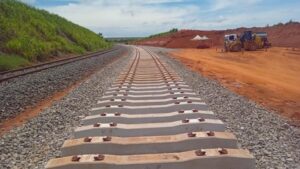 Leia mais sobre o artigo Governo de MT apresenta potencial agrícola a delegação chinesa em reunião sobre Ferrovia Bioceânica