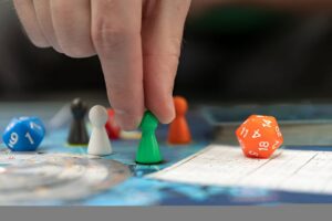 Leia mais sobre o artigo Evento gratuito reúne fãs de jogos de tabuleiro em celebração ao Orgulho Nerd