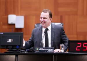 Leia mais sobre o artigo Max Russi consolida liderança em Mato Grosso e se projeta para 2026