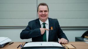 Leia mais sobre o artigo Max Russi transforma Abril Laranja em política pública