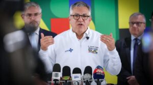 Leia mais sobre o artigo Parceria com setor privado quer reduzir tempo de espera no SUS