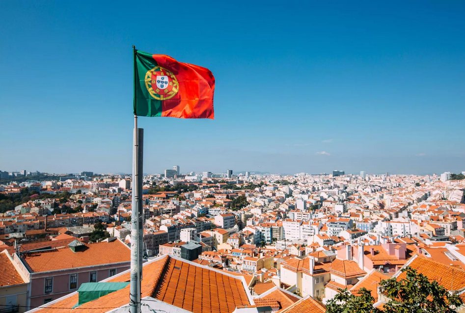 No momento, você está visualizando Portugal vai notificar milhares de imigrantes, incluindo brasileiros, para que deixem o país