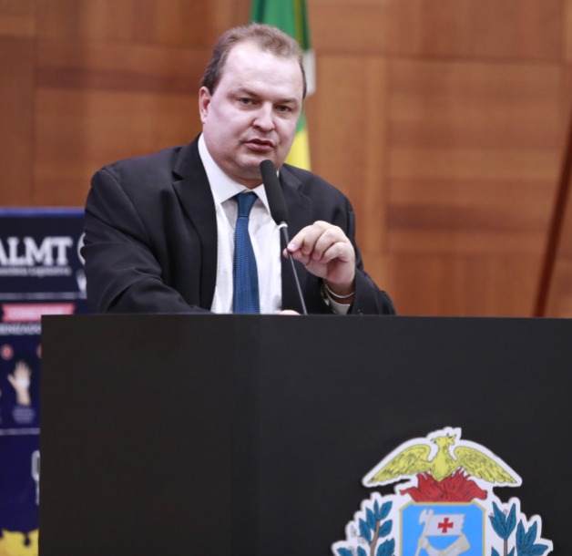 No momento, você está visualizando Max Russi anuncia criação 3° vara criminal em Barra do Garças