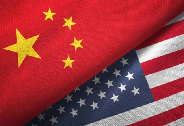 No momento, você está visualizando Estados Unidos e China chegam a acordo para reduzir tarifas comerciais em 115%