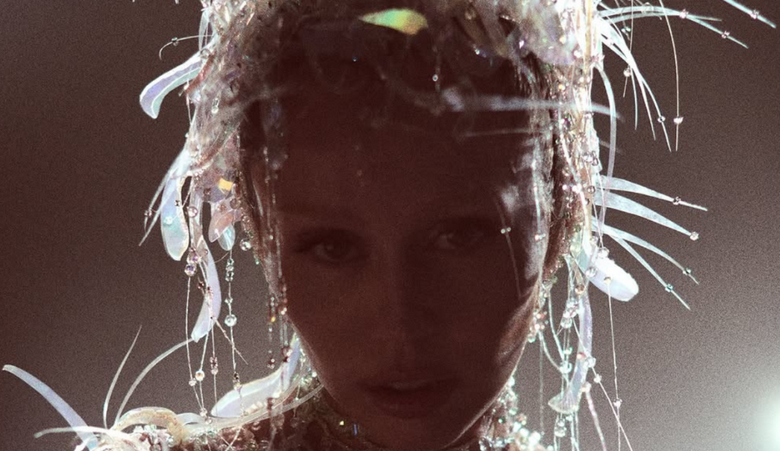No momento, você está visualizando Miley Cyrus lança álbum “Something Beautiful”