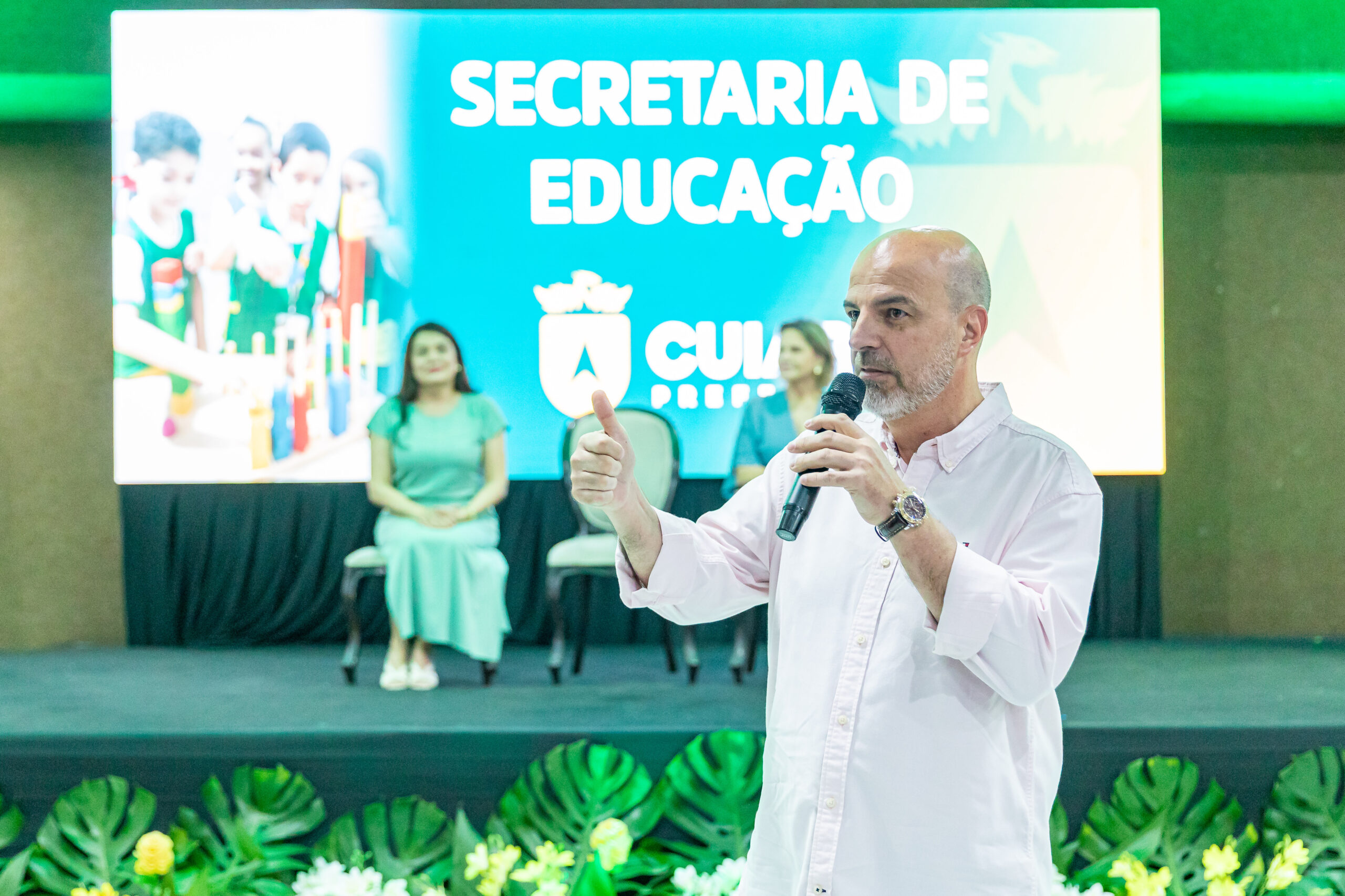 No momento, você está visualizando Cuiabá qualifica servidores para avançar na alfabetização infantil