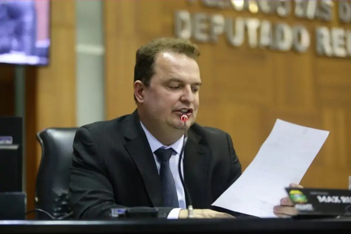 No momento, você está visualizando Max Russi diz que ampliar cadeiras vai gerar custo