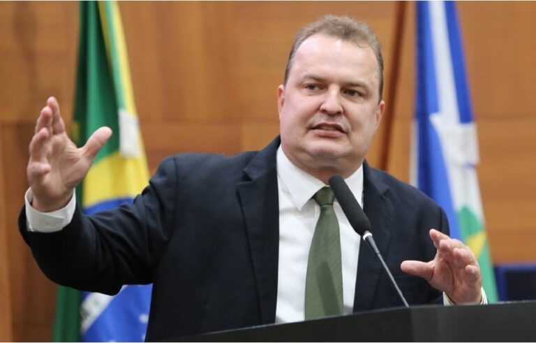 No momento, você está visualizando Russi prevê dificuldade de espaço na ALMT, não em orçamento