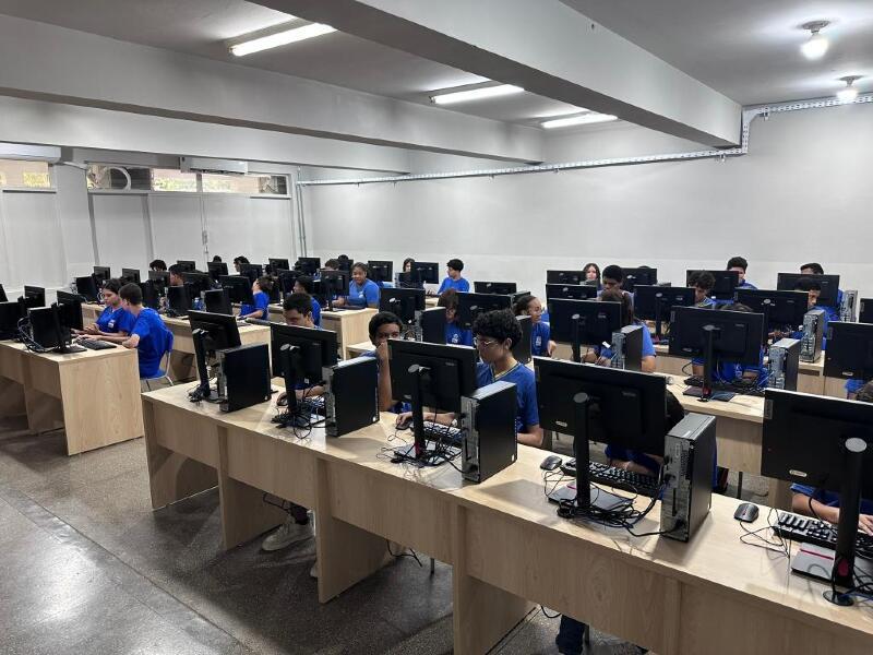 No momento, você está visualizando Seciteci instala laboratório de informática na Escola Técnica Estadual de Várzea Grande