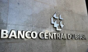 Leia mais sobre o artigo BC diz que Selic deve ser mantida em 15% por período prolongado