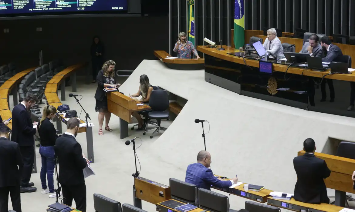 No momento, você está visualizando Câmara aprova novas regras para regularização de imóveis rurais