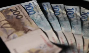 Leia mais sobre o artigo Dívida Pública sobe 0,71% em maio e aproxima-se de R$ 7,7 trilhões