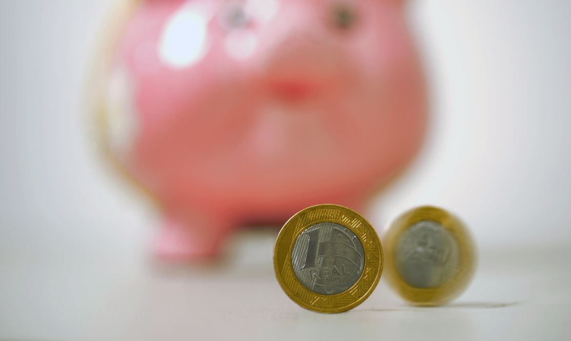 No momento, você está visualizando Poupança teve R$ 336,8 milhões em entradas líquidas no mês de maio