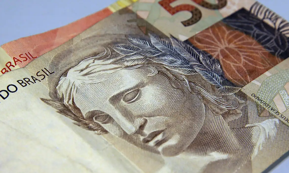 No momento, você está visualizando Brasileiros sacaram R$ 315 milhões em valores a receber em maio