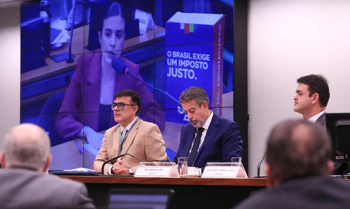 No momento, você está visualizando Comissão da Câmara aprova isenção do IR para quem ganha até R$ 5 mil