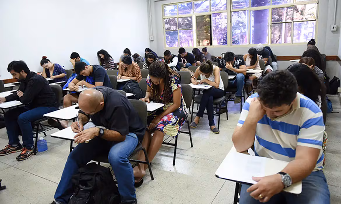 No momento, você está visualizando Enem dos Concursos com salário de até R$ 16 mil, saiba mais