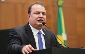 Leia mais sobre o artigo Max defende expulsão da Capital Consig de Mato Grosso: “Não é bem-vinda aqui”