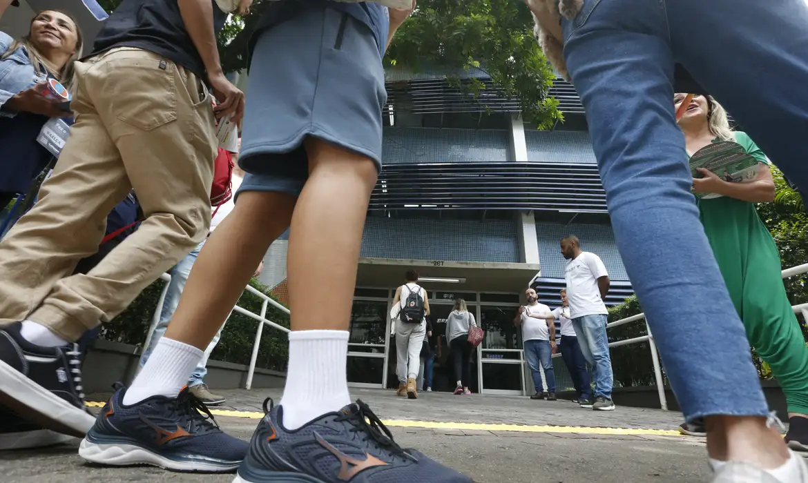 No momento, você está visualizando Penas mais duras para crimes em escolas entram em vigor