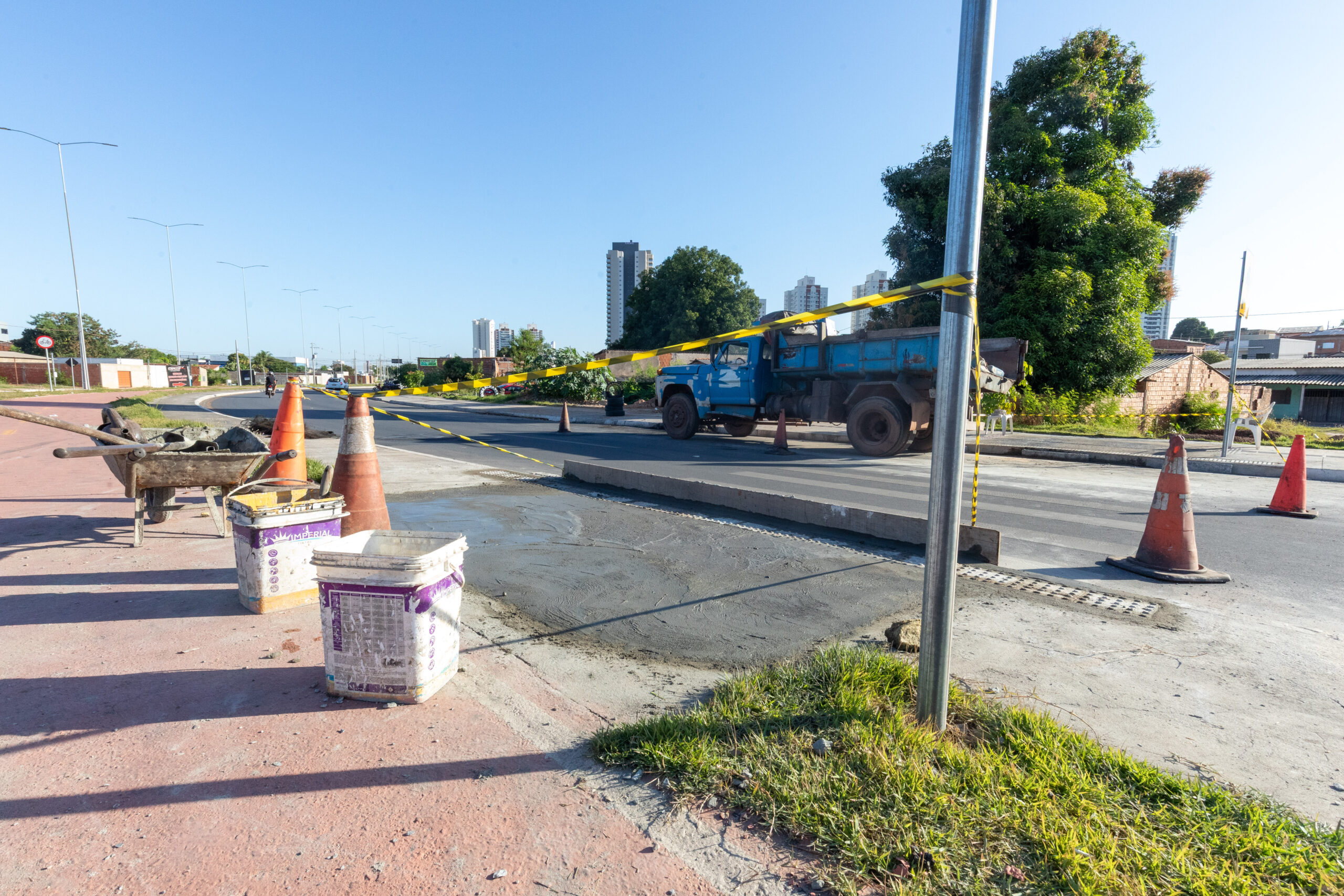 No momento, você está visualizando Prefeitura de Cuiabá inicia construção de faixas elevadas na Av. Parque do Barbado
