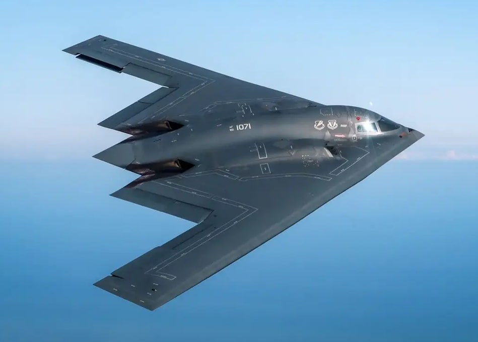 No momento, você está visualizando Avião “invisível” dos EUA escoltou Putin; conheça o jato B-2