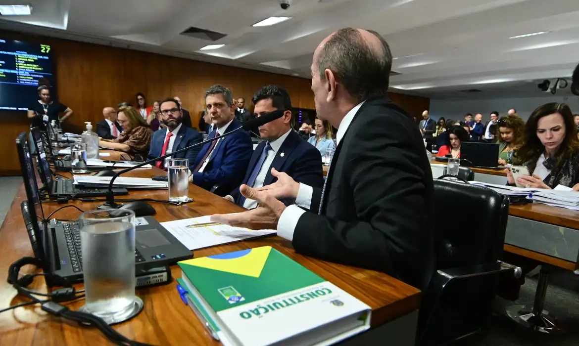 No momento, você está visualizando CCJ do Senado aprova voto impresso no novo Código Eleitoral