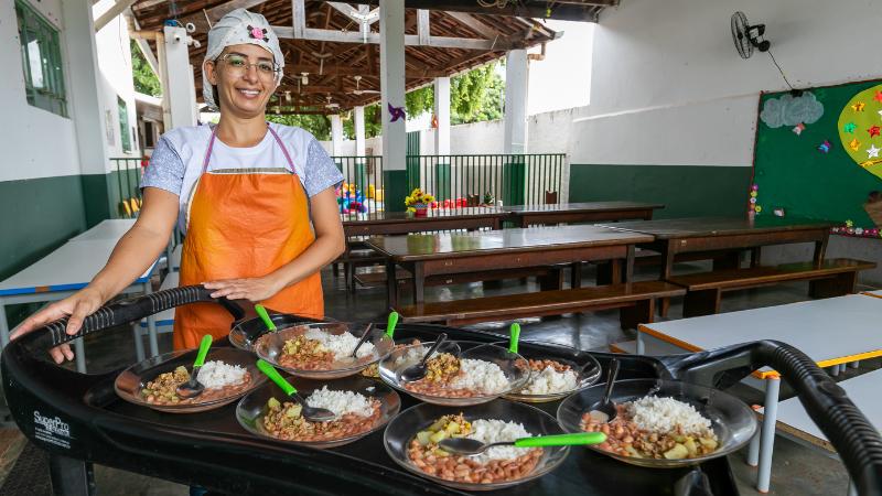 No momento, você está visualizando Concurso premia merendeiros com até R$ 8 mil em Cuiabá