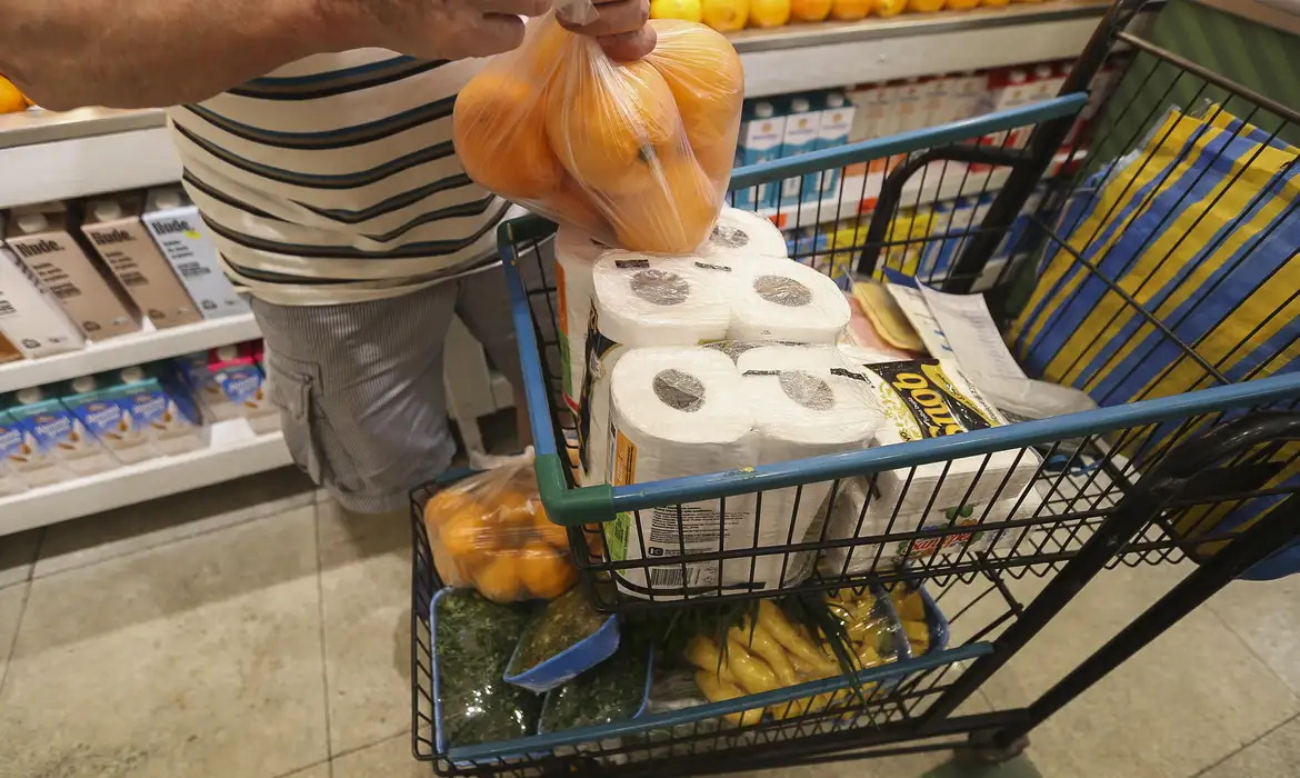 No momento, você está visualizando Inflação fecha julho em 0,26%; alimentos caem pela segundo mês seguido