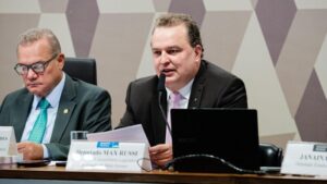 Leia mais sobre o artigo Max Russi defende UFMT e reforça compromisso com o ensino público