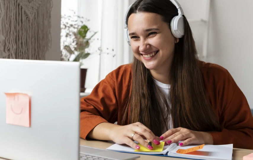 No momento, você está visualizando MEC oferece cursos gratuitos de inglês e espanhol; saiba como se inscrever