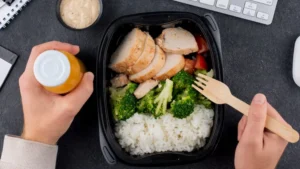 Leia mais sobre o artigo Comer os alimentos do prato em determinada sequência traz benefícios