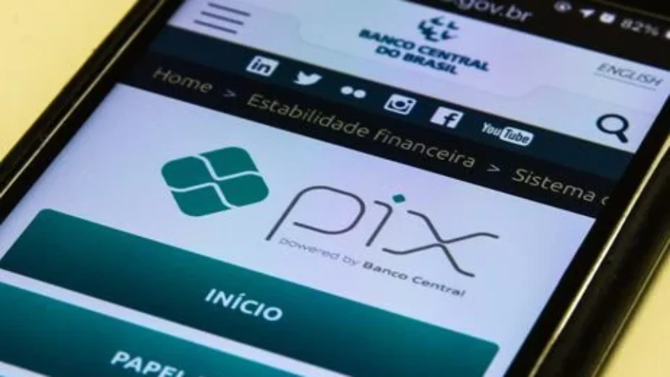 No momento, você está visualizando Pix gerou economia de mais de R$ 100 bilhões para brasileiros desde 2020