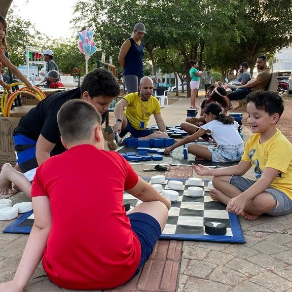 No momento, você está visualizando Sesc Rondonópolis leva programação de arte e saúde para praça Buriti