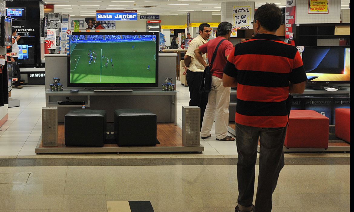 No momento, você está visualizando Vendas no comércio recuam 0,1% em junho, 3º mês seguido de queda