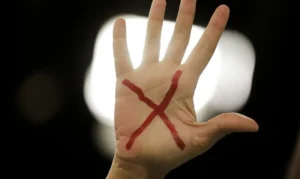 Leia mais sobre o artigo Violência digital contra mulheres atinge níveis alarmantes