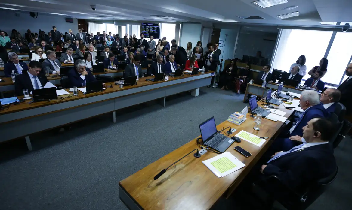 No momento, você está visualizando CCJ do Senado rejeita PEC da Blindagem por unanimidade