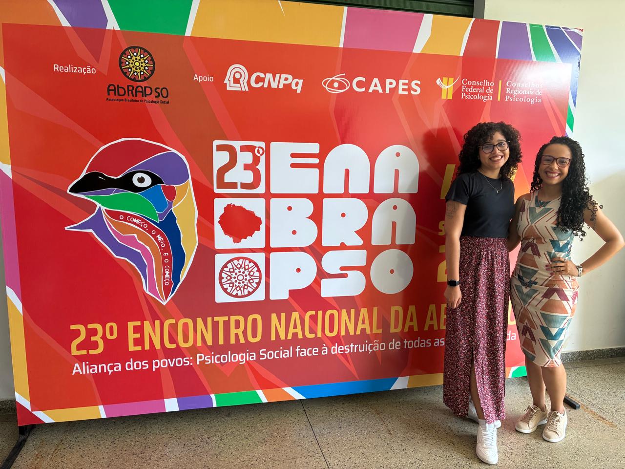 No momento, você está visualizando Centro Pop de Rondonópolis se aprimora em encontro de Psicologia em Manaus