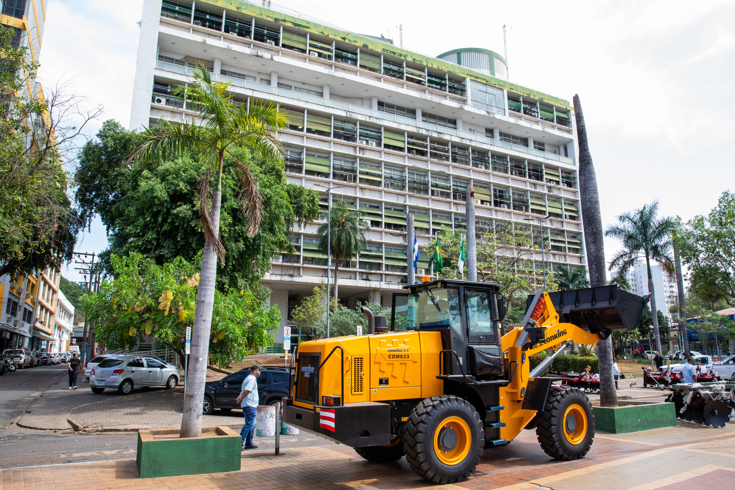 No momento, você está visualizando Cuiabá recebe máquinas e equipamentos do Governo de MT para agricultura familiar