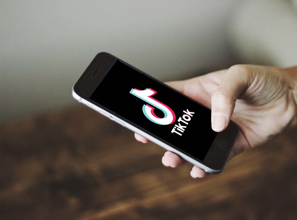 No momento, você está visualizando TikTok americano será controlado por várias empresas e até uma família real