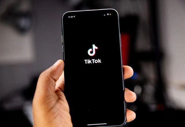 No momento, você está visualizando EUA e China chegam a acordo sobre TikTok; Trump e Xi conversam na sexta-feira (19)