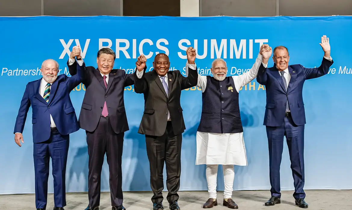 No momento, você está visualizando Líderes do Brics conversam sobre tarifaço e guerras em reunião virtual