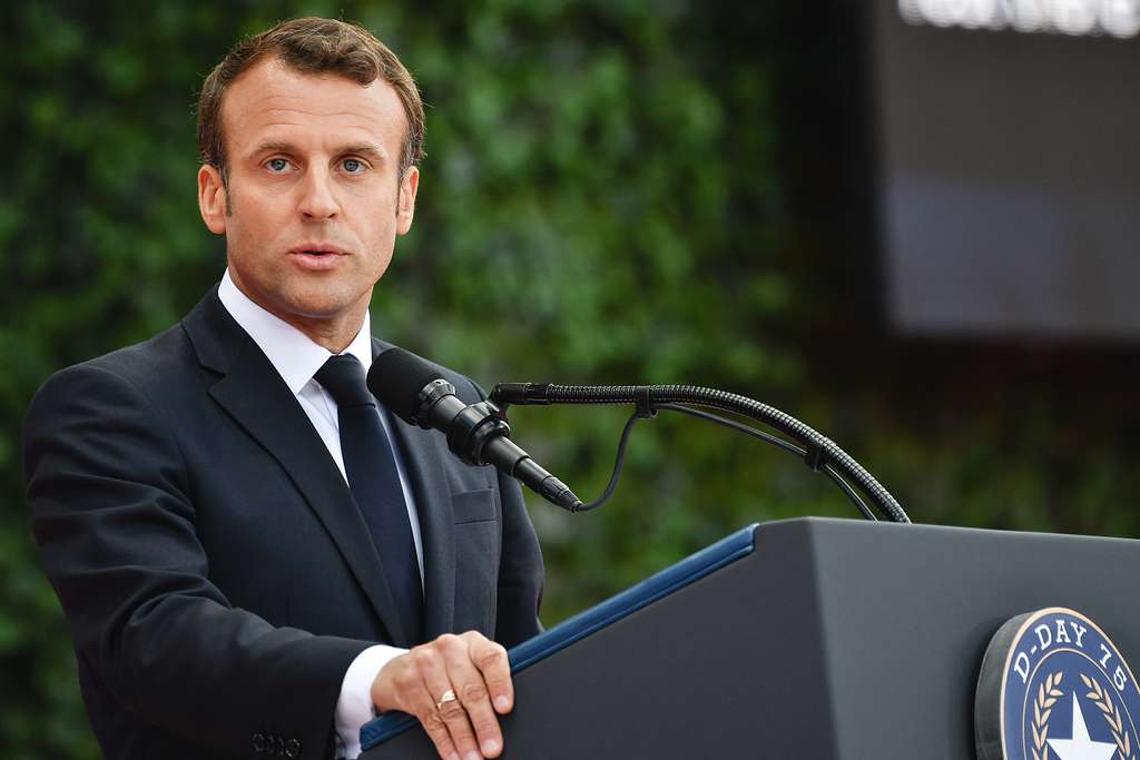 No momento, você está visualizando Macron busca novo primeiro-ministro após colapso do governo da França