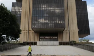 Leia mais sobre o artigo Mercado financeiro projeta PIB de 2,16% em 2025