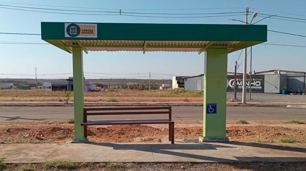 No momento, você está visualizando Várzea Grande amplia rede de pontos de ônibus com 34 novos abrigos entregues
