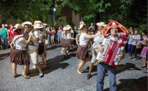 Leia mais sobre o artigo Cuiabá recebe 3ª edição do Festival Multicultural Arte Nordestina, com shows e extensa programação gratuita