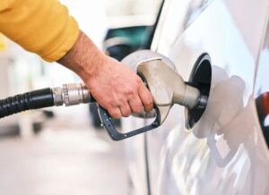 Leia mais sobre o artigo Gasolina volta a ficar 10% mais cara no Brasil
