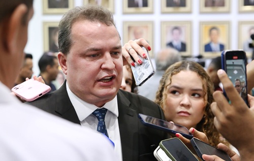 No momento, você está visualizando Max Russi confirma saída do PSB para o Podemos