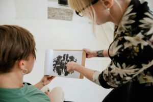 Leia mais sobre o artigo O que é o Teste de Rorschach? Veja o que diz a psicologia