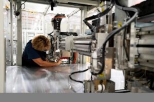 Leia mais sobre o artigo Produção industrial sobe 0,8% em agosto