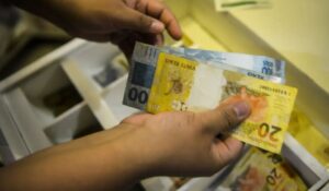 Leia mais sobre o artigo Economia brasileira cresce 0,1% no terceiro trimestre, estima FGV